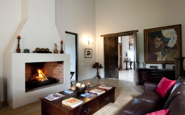 Tamodi Lodge and Stables