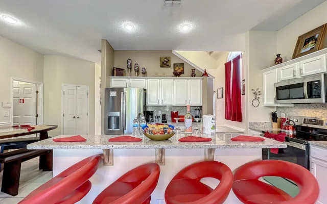 Scuttle Vacation Pool Home W Spa