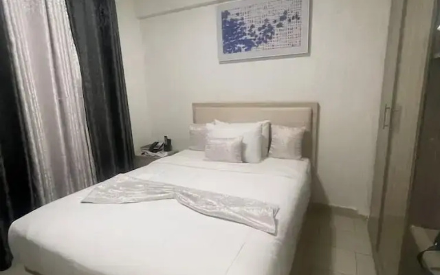 The Grand Empire Hotel