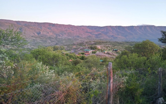 Cabaña de Troncos en la montaña
