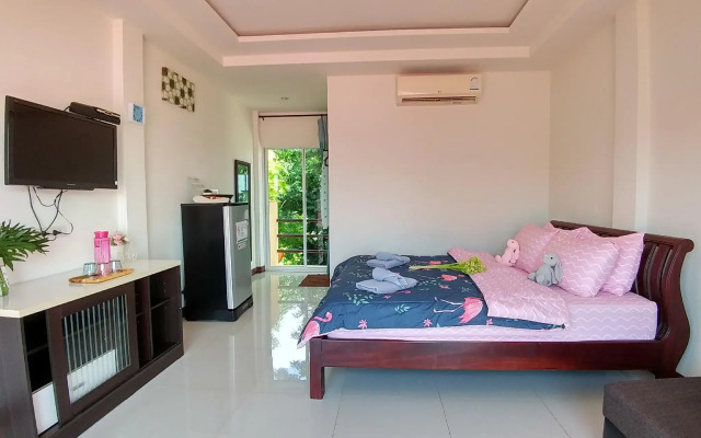 Koh Larn De Beach