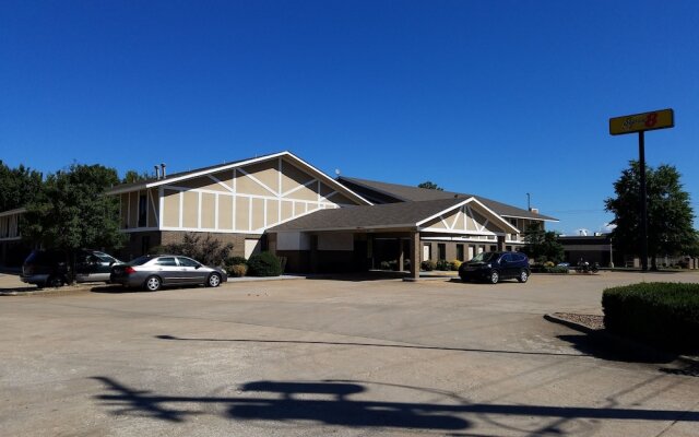 Travelodge Bentonville