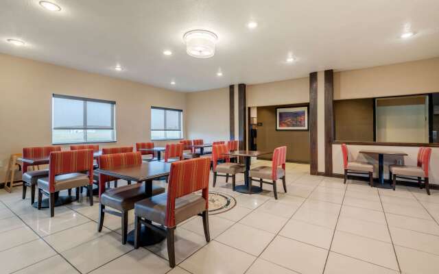 Comfort Inn Warren I-69