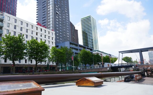 Boat apartment Rotterdam Fokkelina