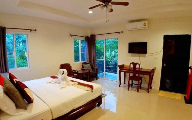Baan Klangsuan Bang Korbua