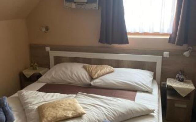 Abszolút Hotel és Panzió