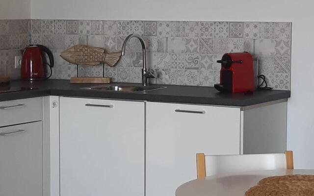 Benny's Beach House 2