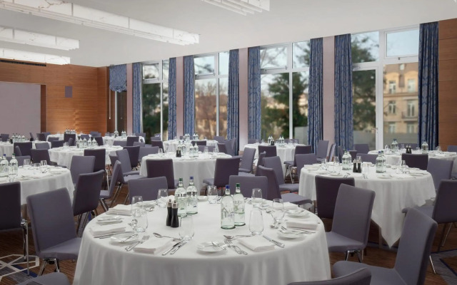 Royal Savoy Hotel & Spa