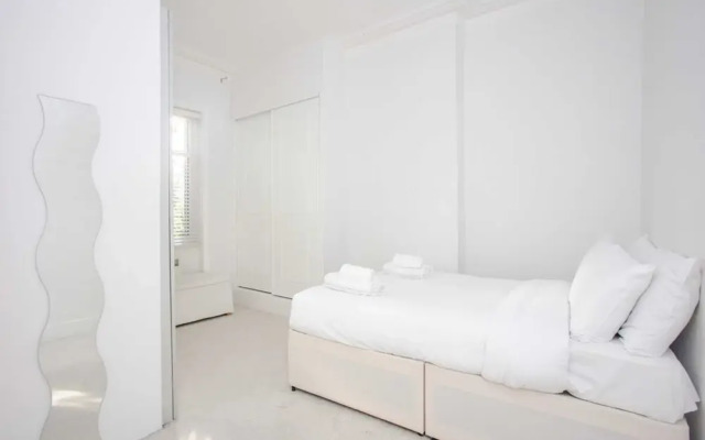 Bright and Spacious 1 Bedroom in West Hampstead