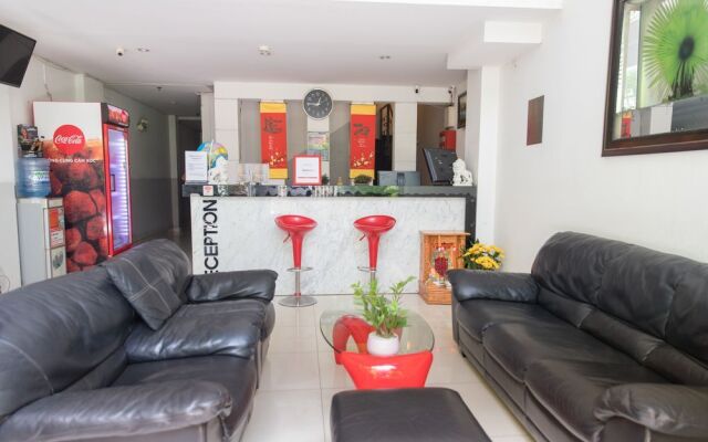 RedDoorz near Gia Dinh Church