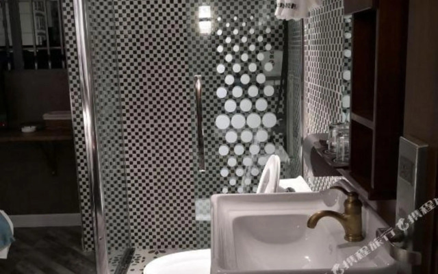 Edge Point Voice Intelligent Hotel