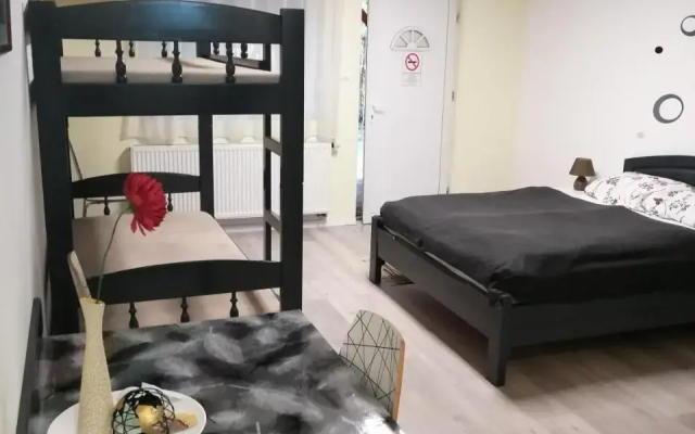 4 Barat Apartman - фото 3