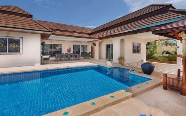 Villa Bos Near the Beach of Jomtien