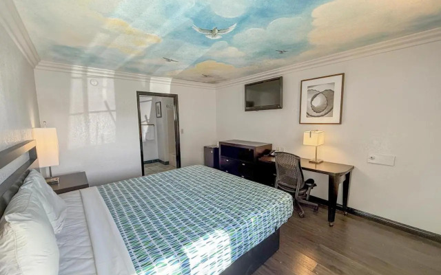Super 7 Motel