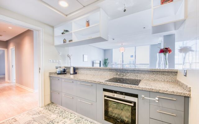 Maison Privee - Skyline & Sea Vw Nxt to Beach, in Dubai Marina