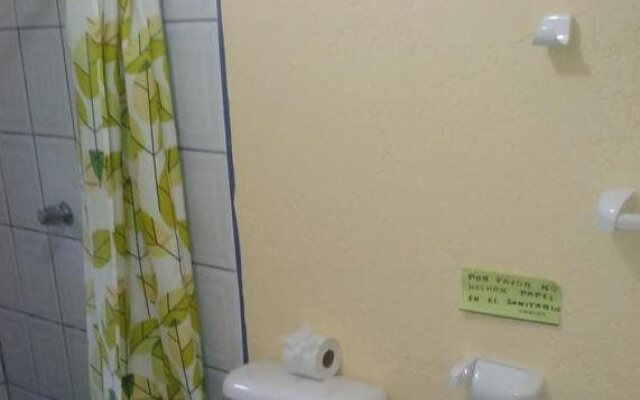 Cabinas & Restaurante Cristina