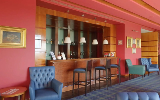 Golden Tulip Caramulo