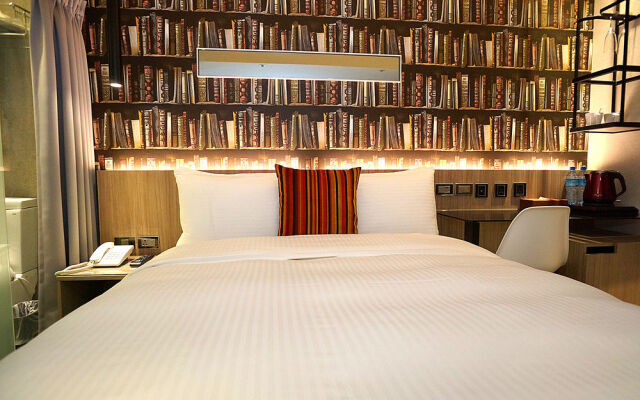 Urban Chic Inn