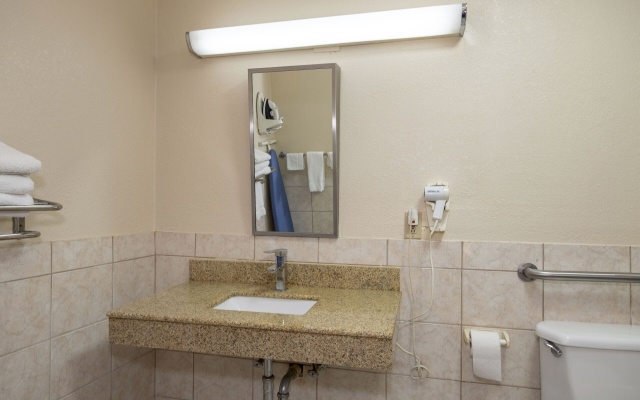 Red Roof Inn Muscle Shoals