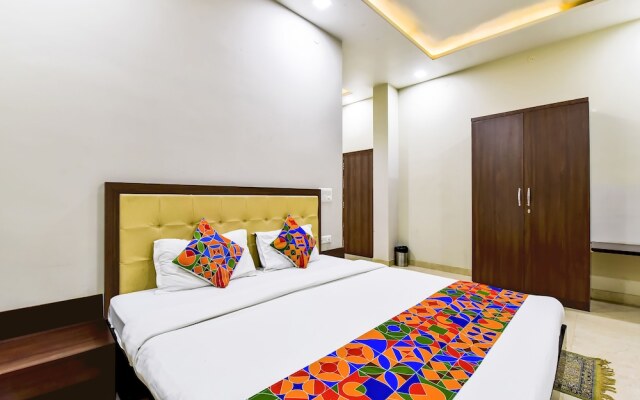 The Castle Homestay by FabHotel