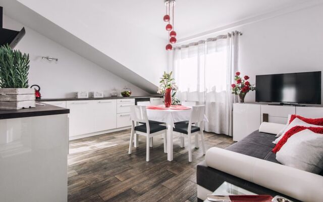 City Lights Apartments - Arianska