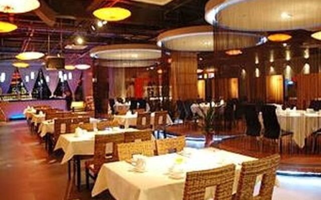 Shenglong Hotel