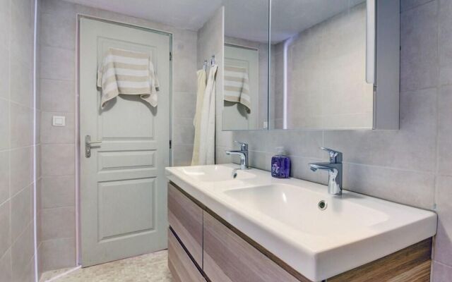 Quaint Holiday Home for 6 in Vanne