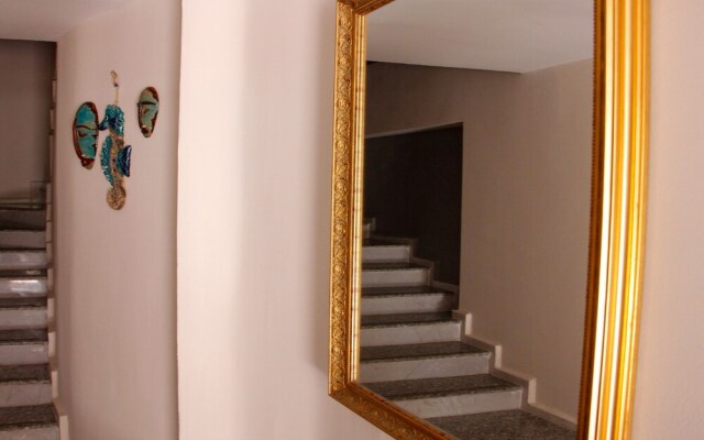Limon Otel