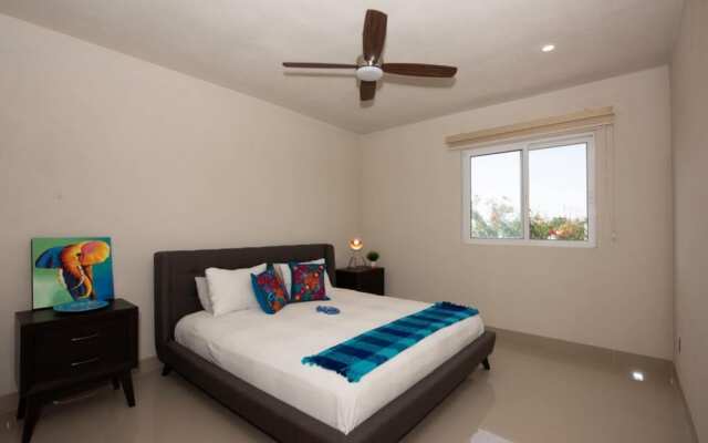 Los Azulejos 5D 3 BR by Casago