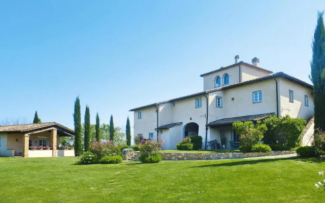 Apartment in Tuscany With Pool & Golf