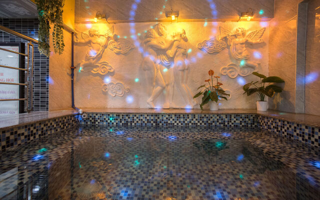 Boss Palace Hotel