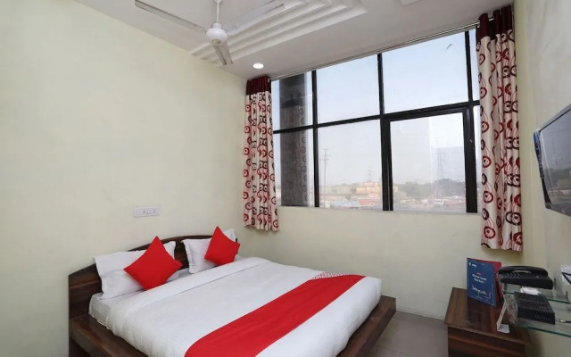 Kanha Palace By OYO Rooms