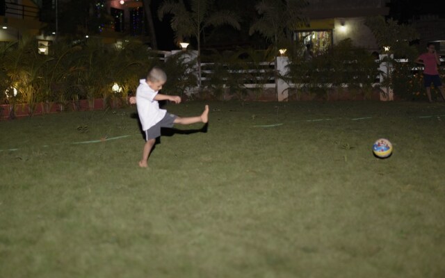 OYO 12817 White house beach resort