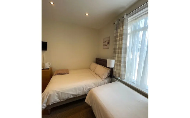 Aabba Guest House