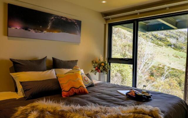 Diana Alpine Lodge