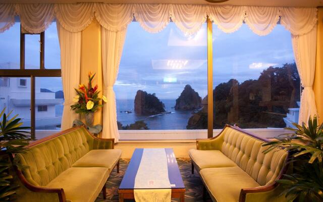 Dogashima Onsen Hotel