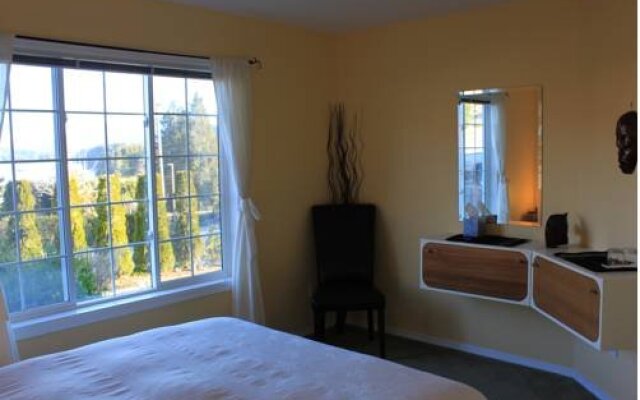 Adventure Tofino B&B