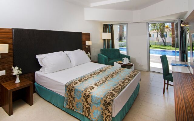 Palm Wings Beach Resort & Spa Kusadasi- All Inclusive