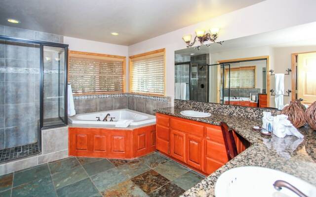 Angel View Chalet #885