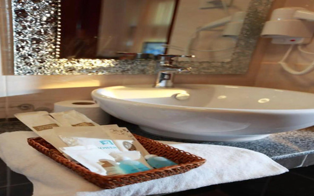 Manorom Boutique Hotel