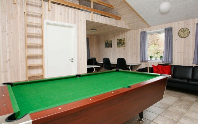 Elite Holiday Home in Vinderup With Private Pool