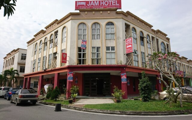 JAM Hotel Kota Warisan Sepang @ ERL Salak Tinggi, KLIA 1-2 & F1