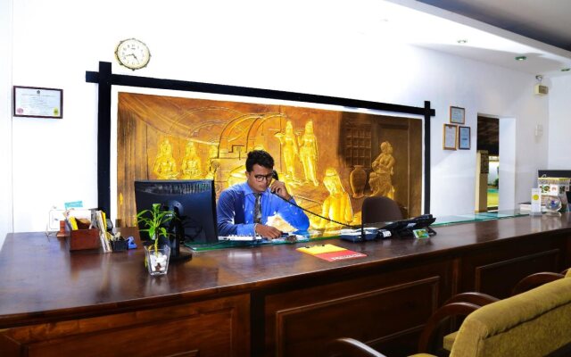 Golden Star Beach Hotel