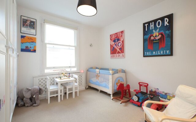 Veeve - Burnfoot Avenue