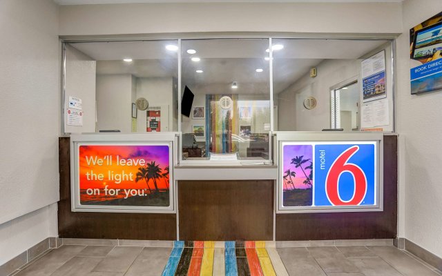 Motel 6 San Bernardino, CA - South