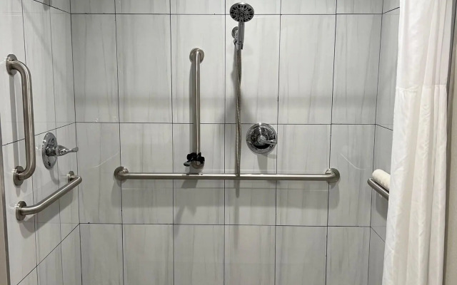 Quality Inn Tracy I-205