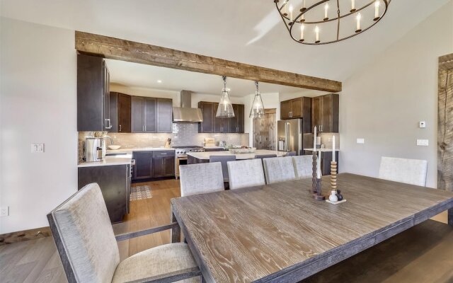 Cocoa Cabin 4 Bedroom Home by RedAwning