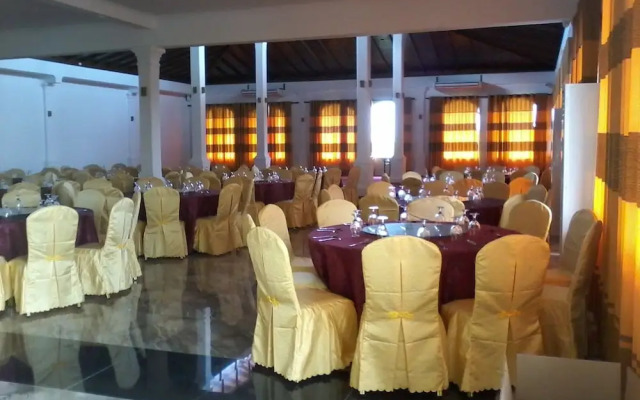 OYO 240 Grand Highway Resort