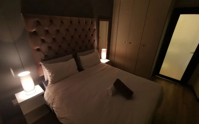 Easy Stay - The Vantage