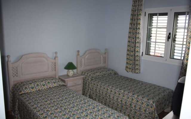 Apartamentos El Charcon